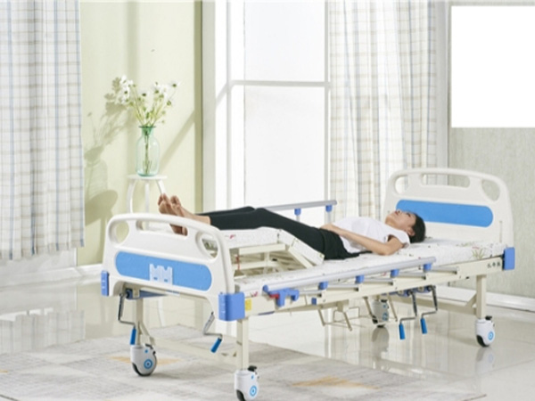 Giường có bánh xe cố định chắc chắn Giường bệnh nhân